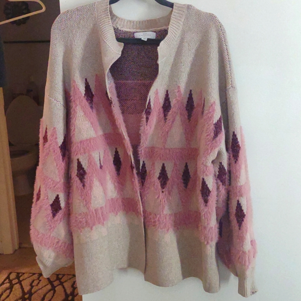 Very warm sweater that opens in the front